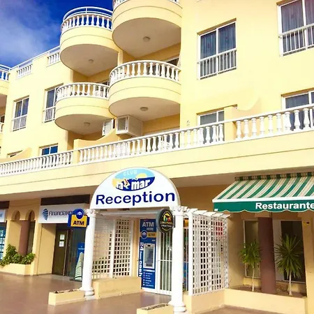 Club La Mar Wifi Pool Apartmán *